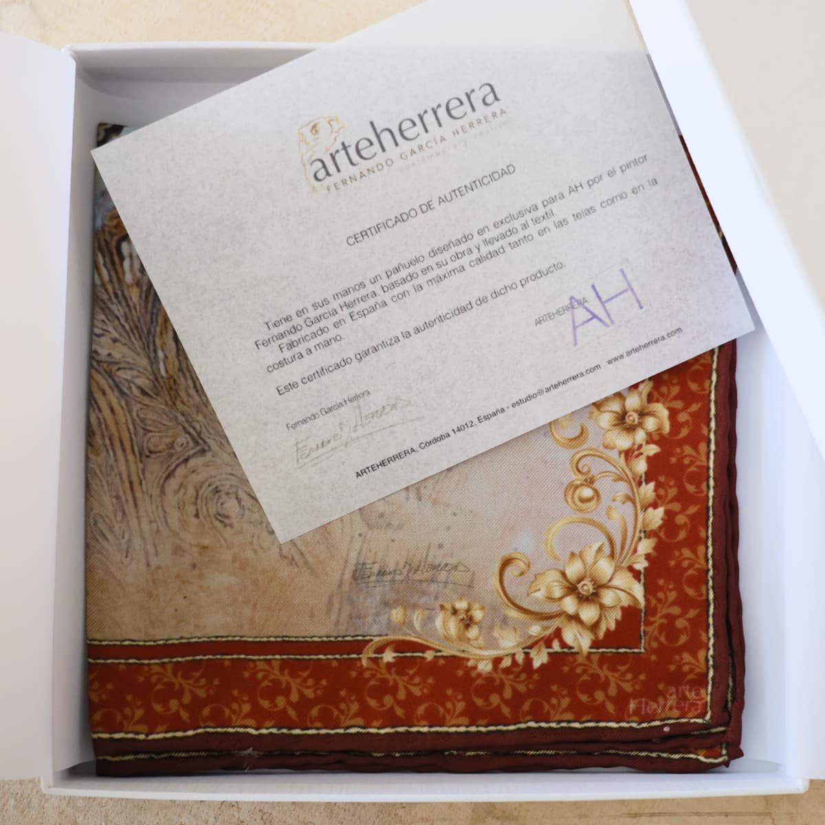 pañuelo taurino seda caballero dorado herrera regalo